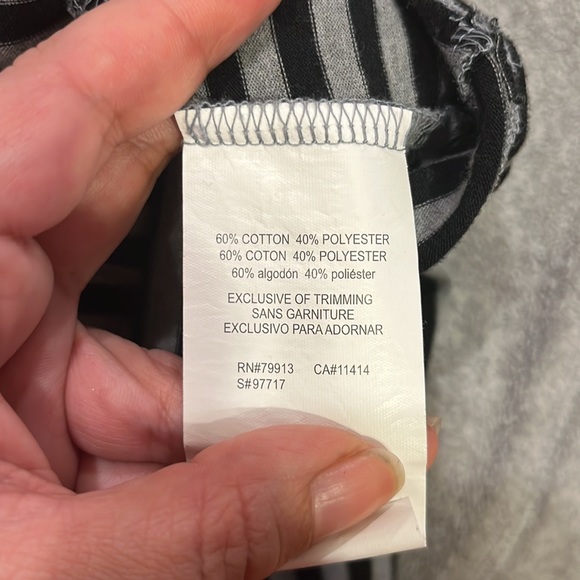 Bump In The Night Gray & Black Stripped Top, Built In Shelf Bra, Women’s Size M. - Picture 8 of 9